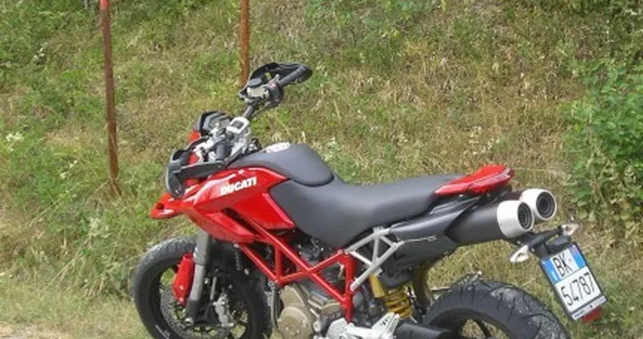 Primi "passi" con Ducati Hypermotard