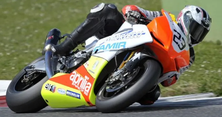 WSBK: Quattro Aprilia RSV4 al via a Monza