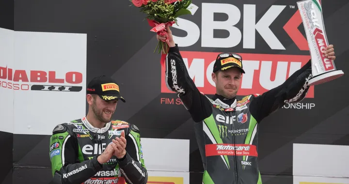 SBK Misano 2016: Rea vince anche Gara-2 su Sykes e Giugliano, Davies KO  [Foto]