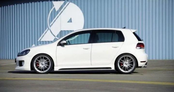 Volkswagen Golf GTI by Rieger