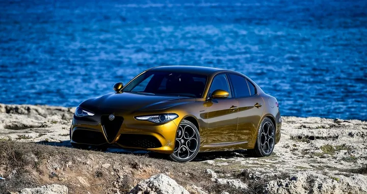 Alfa Romeo Giulia: doppia vittoria agli Sport Auto Award 2019