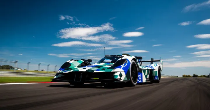 Aston Martin è pronta al mondiale endurance con la Valkyrie