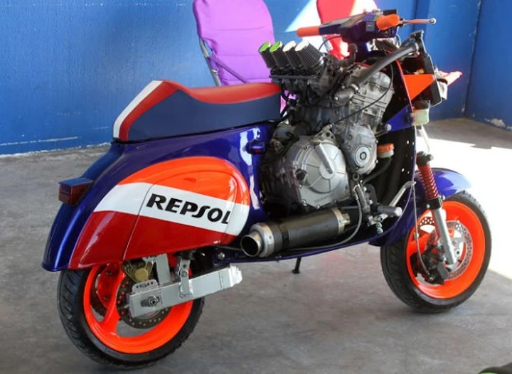 Vespa Repsol CBR
