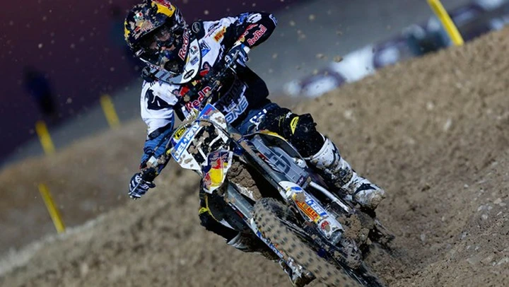 Mondiale MX-GP 2015: Nagl stravince alla prima in Qatar. Cairoli quarto.