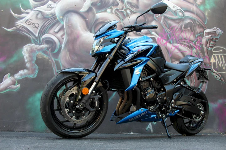 Suzuki GSX-S750 Yugen Carbon: la nostra prova