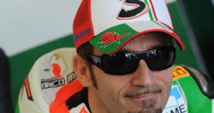 WSBK: Max Biaggi correrà con Aprilia fino al 2012
