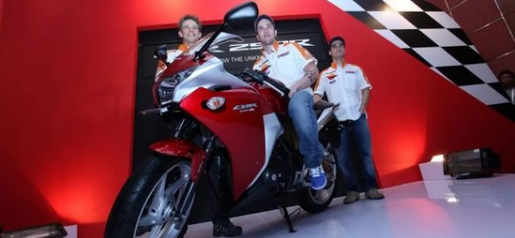 Honda CBR250R lanciata in Indonesia alla presenza di Stoner, Pedrosa e Dovizioso