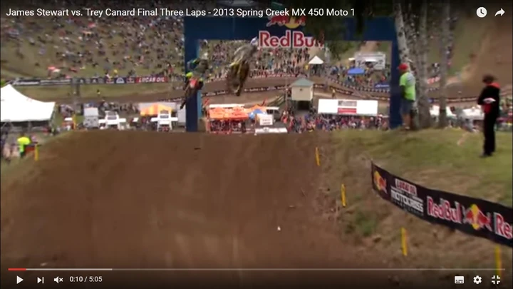 Sorpassi epici: battaglia fra Stewart e Canard in motocross [Video]