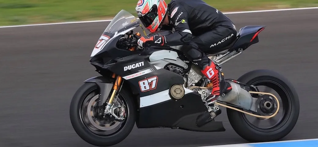 Superbike Misano, Lorenzo Zanetti sostituirà Eugene Laverty