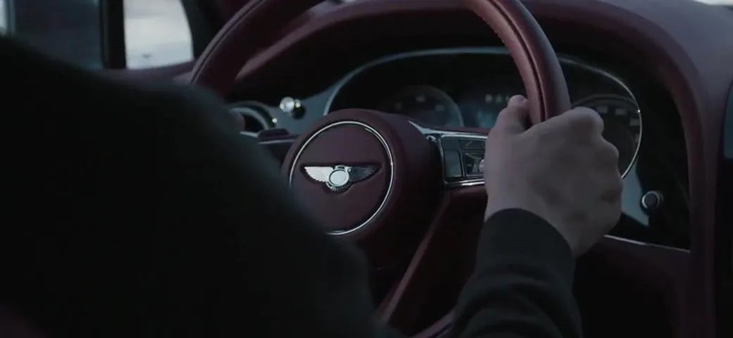 Bentley Bentayga: video teaser sulla neve