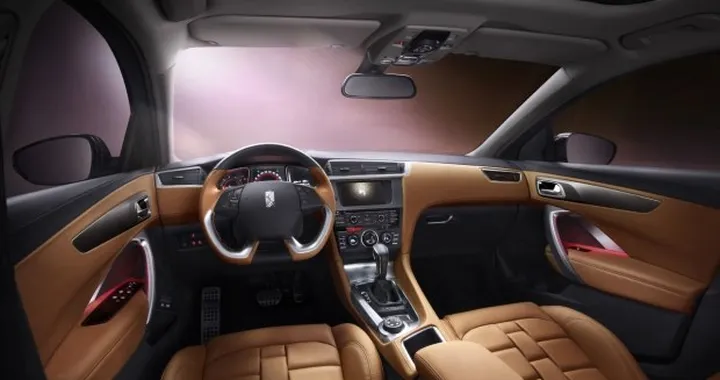 Citroen DS6 WR: foto ufficiali degli interni