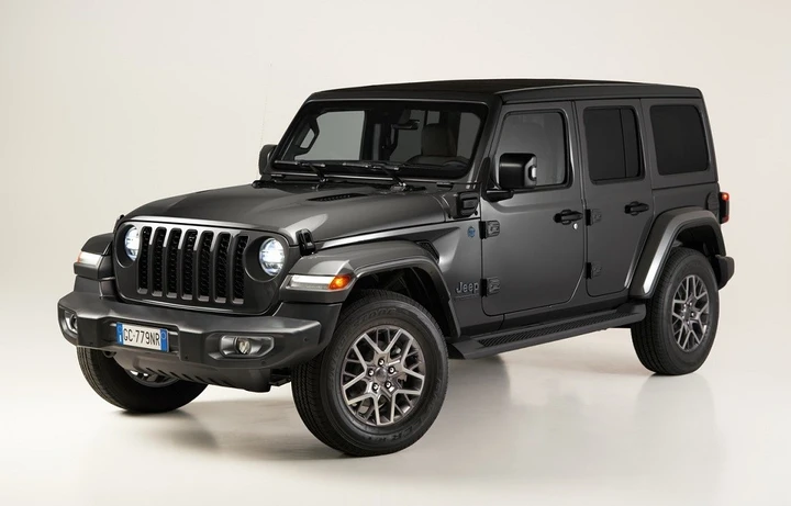 Jeep Wrangler 4xe First Edition: al via le ordinazioni, ecco i prezzi