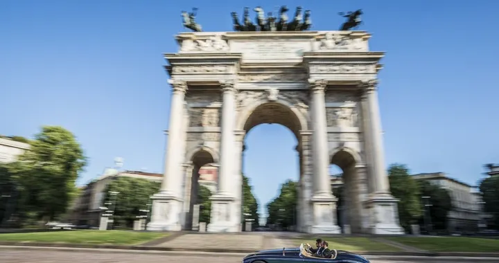 A Milano con la Ferrari di Gianni Agnelli