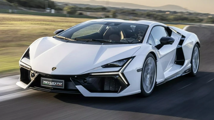 Lamborghini raggiunge le 10.000 vendite per il terzo anno di fila