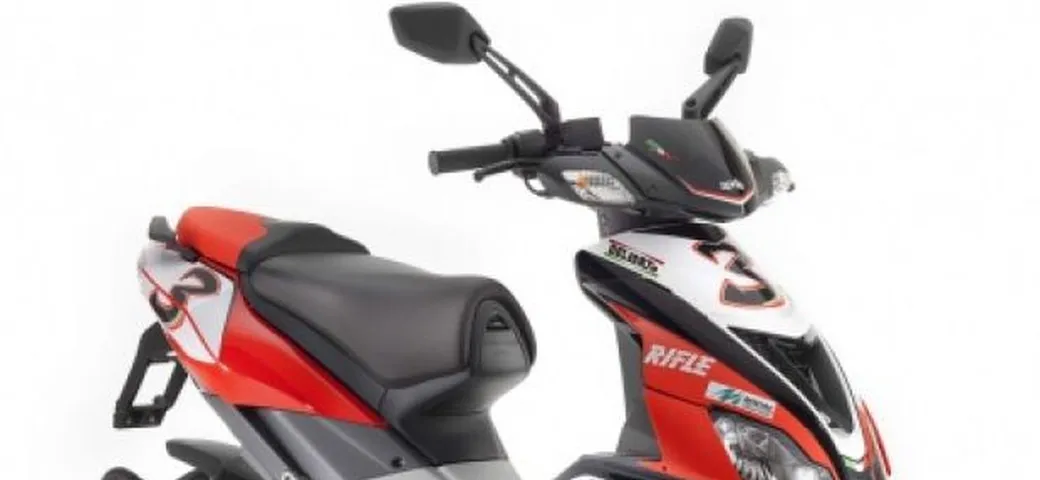 Aprilia SR 50 Max Biaggi Superbike Replica 2009