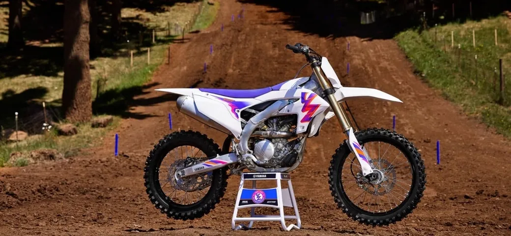 Yamaha YZ250F 2024: debutta la nuova generazione della moto da cross [FOTO]