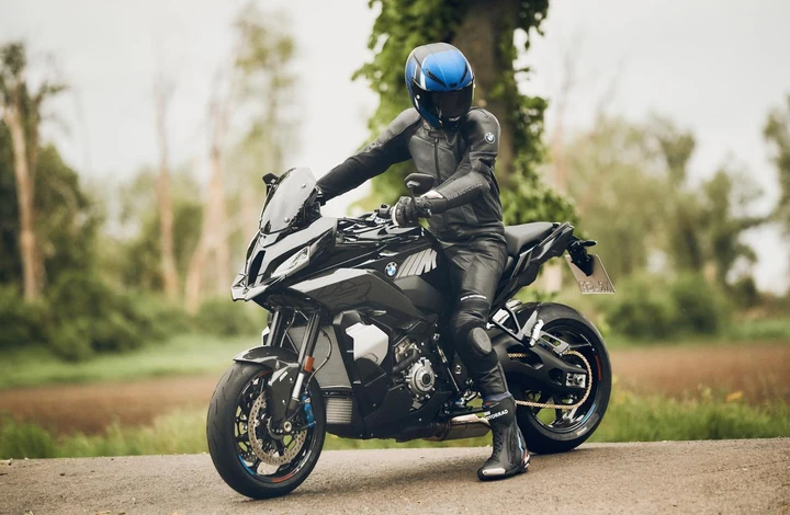 BMW M 1000 XR prototipo