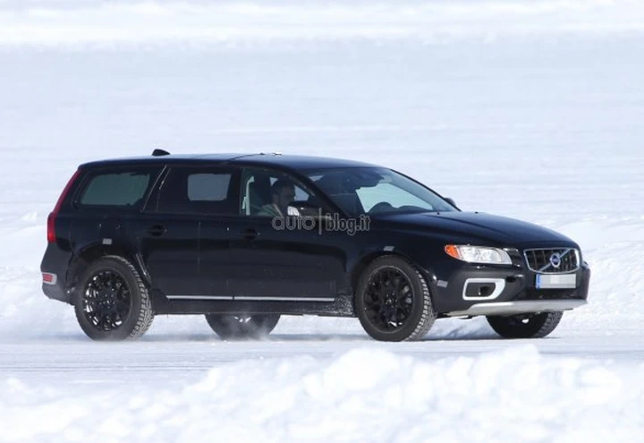 Volvo: in arrivo la C60 Coupè e la piccola SUV XC40?