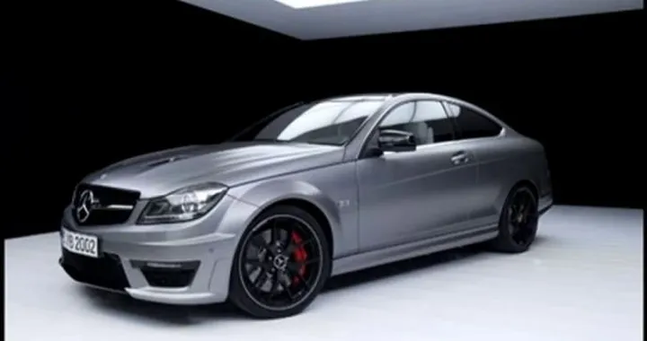 Mercedes C 63 AMG Edition 507 in video