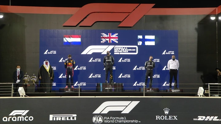 F1 GP Bahrain: vince Hamilton ma che lotta con Verstappen