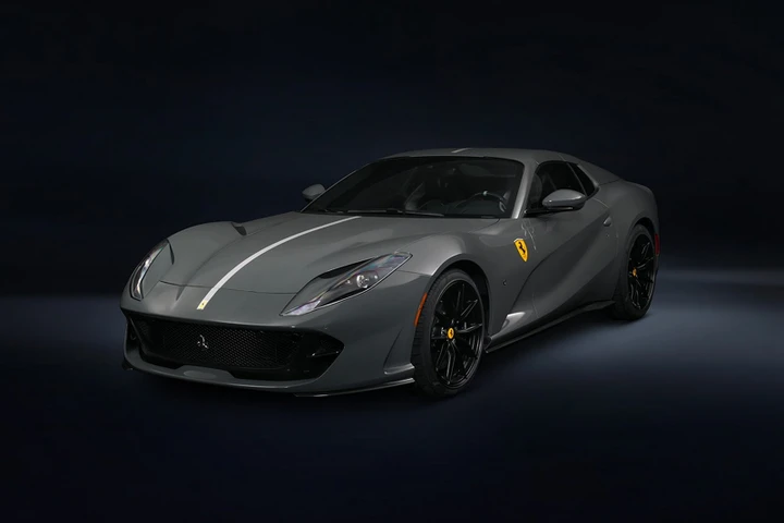 Ferrari 812 GTS in una veste esclusiva firmata Tailor Made