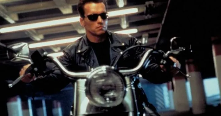 Arnold Schwarzenegger prova la Zero Motorcycles