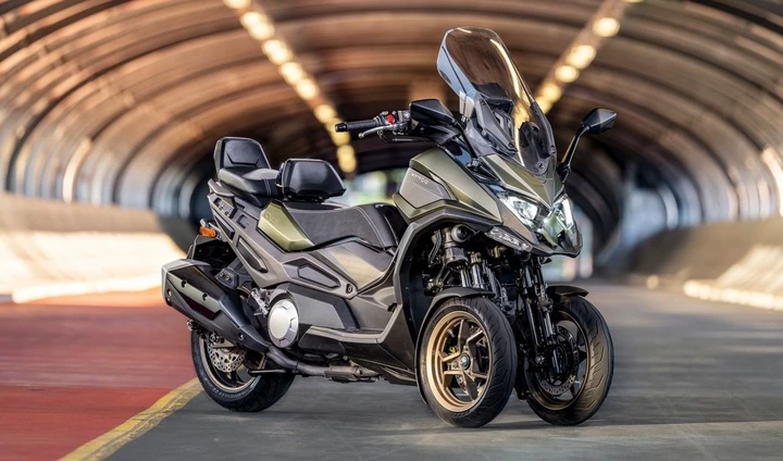 Kymco: com'è fatto il primo scooter a 3 ruote CV3