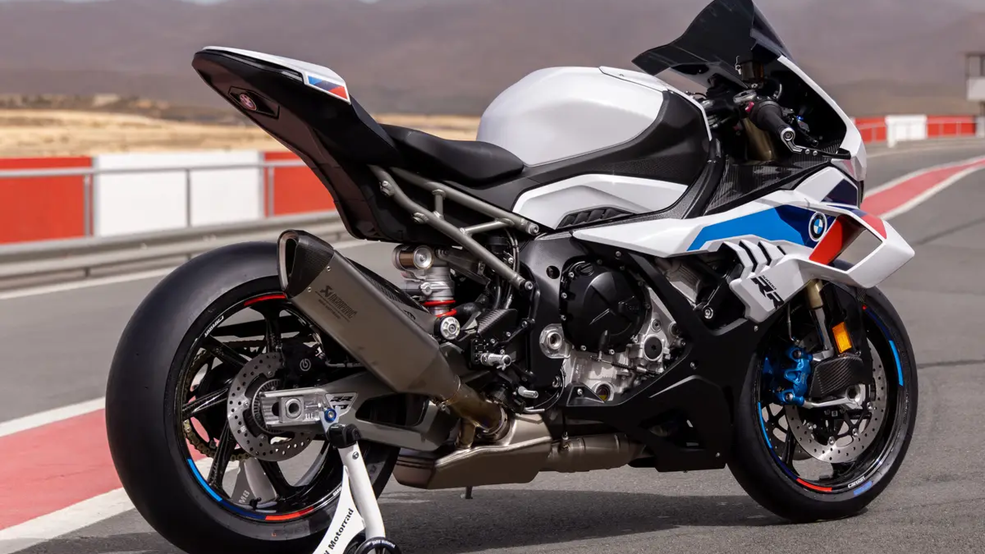 BMW S1000RR 2025: l’arma definitiva delle supersportive è arrivata