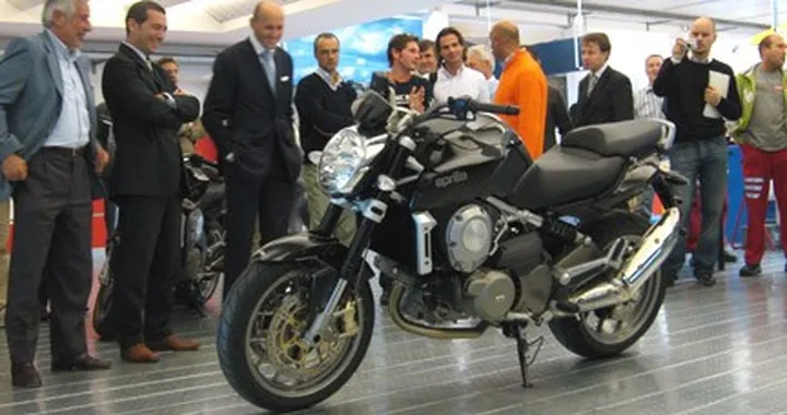 Aprilia Mana 850, buona la prima!