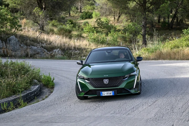 Peugeot 308 1.2 PureTech: la prova su strada