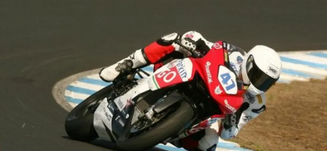 Supersport: Lowes precede Sofuoglu nella Q1, 3° Rolfo con la MV Agusta F3
