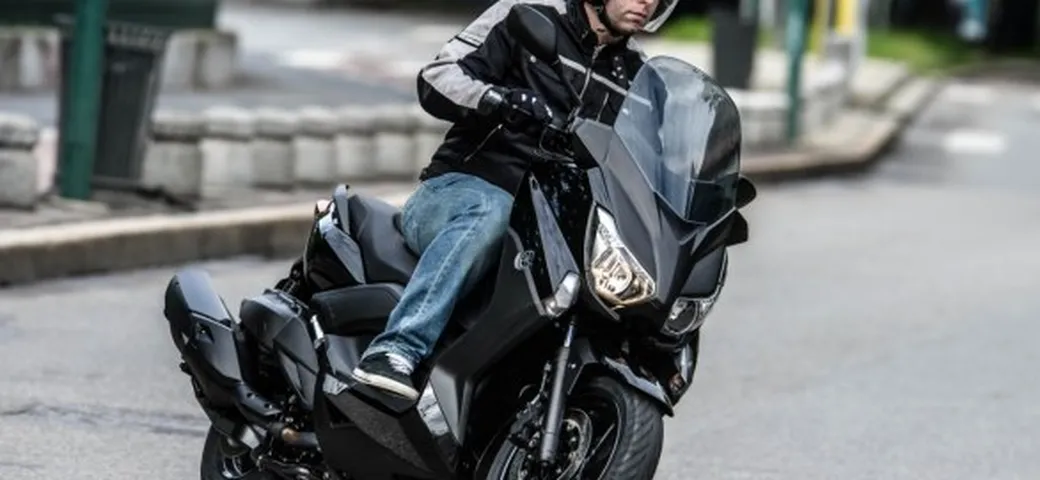 Yamaha X-MAX 400 2013: il test di motoblog