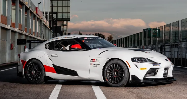 Nuova Toyota GR Supra GT4: pronta alle gare in pista