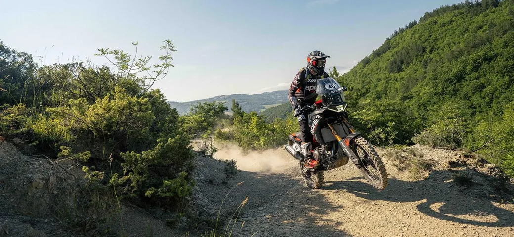 Aprilia Tuareg: completati i primi test del prototipo per i raid africani [FOTO]