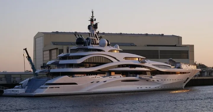 Non paga 32mila euro al dipendente: sequestrato all'emiro uno yacht da milioni di euro