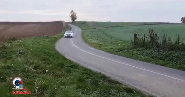 Mercedes AMG vs Dragster Scooter