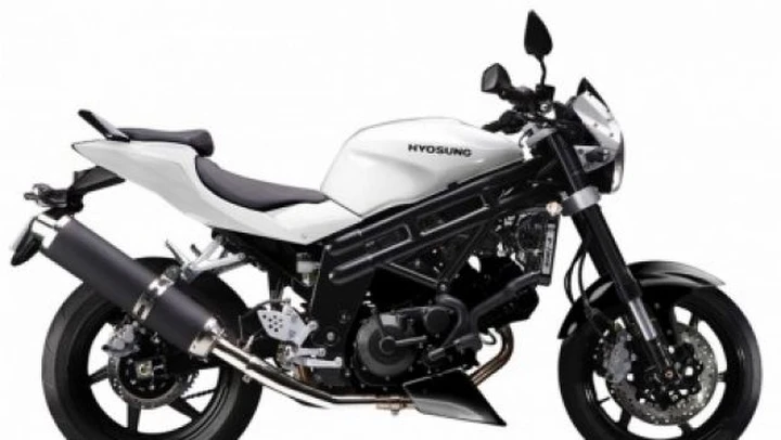 Hyosung GT650 e GT650R model year 2009