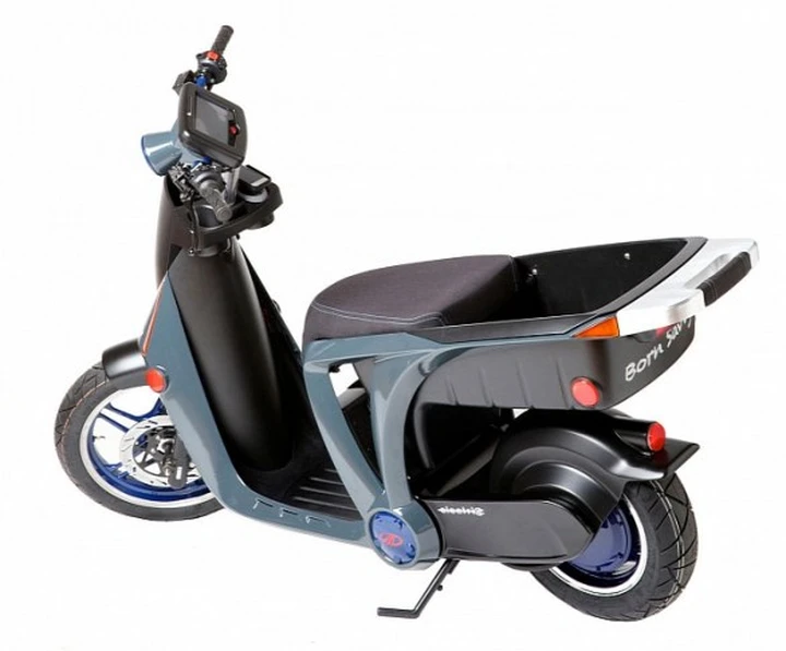 Mahindra presenta il primo E-Scooter con integrazione per smartphone
