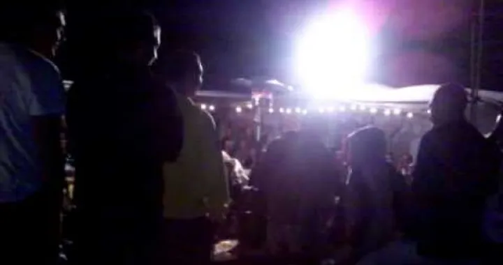 Valentino Rossi festeggia la vittoria di Misano al Malindi Beach Café di Cattolica