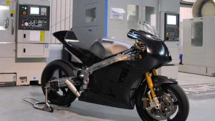 La Norton torna al TT con il motore della RSV4