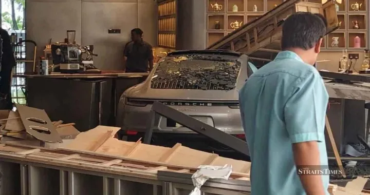 Scambia freno e acceleratore, Porsche sfonda l’ingresso di un hotel