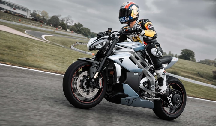 Triumph TE-1, test su strada completato: i dati del prototipo elettrico