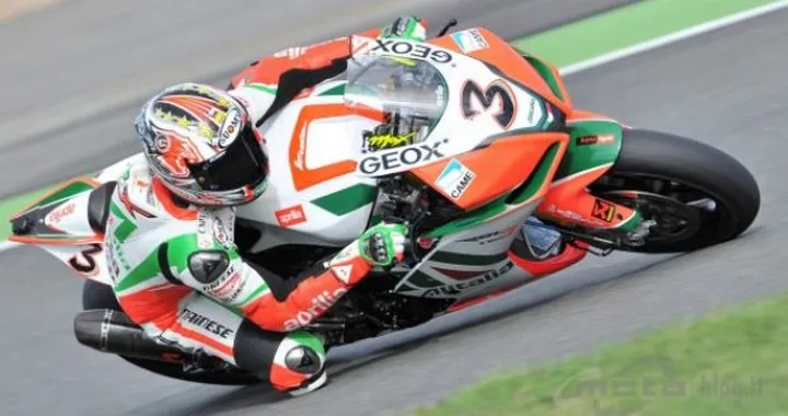 Gallery SBK a Magny Cours