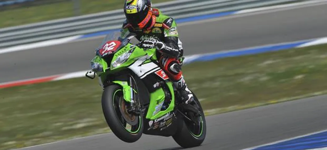 Superstock 1000 Portimao 2014:  pole a Savadori su Mercado e Smith