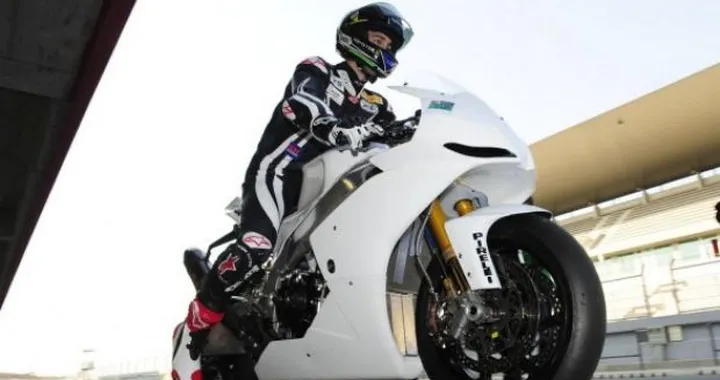 Prima uscita di Eugene Laverty con l'Aprilia a Portimao. Melandri debutta sulla S1000RR