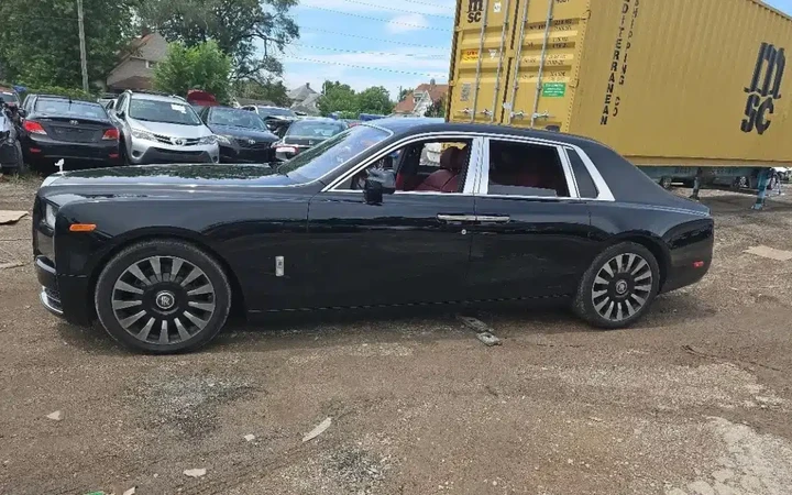Maxi sequestro, scoperte 12 auto di lusso rubate: valore milionario
