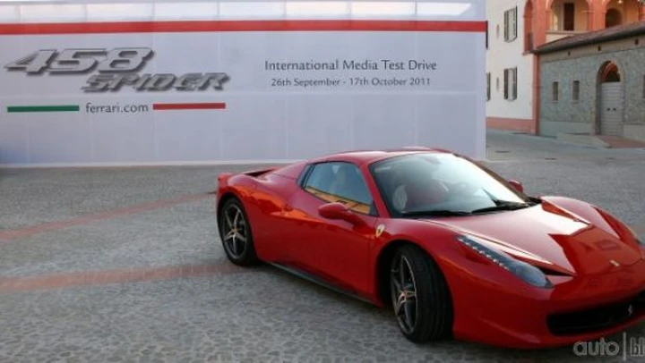 Ferrari 458 Spider: prima prova su strada