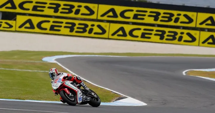Supersport 2017: Jacobsen e MV Agusta in testa nelle FP1