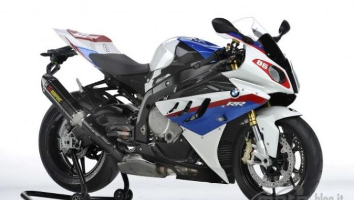 La BMW S1000RR è Moto dell'Anno anche in Giappone