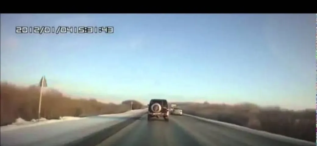 Video: Fuoristrada perde una ruota